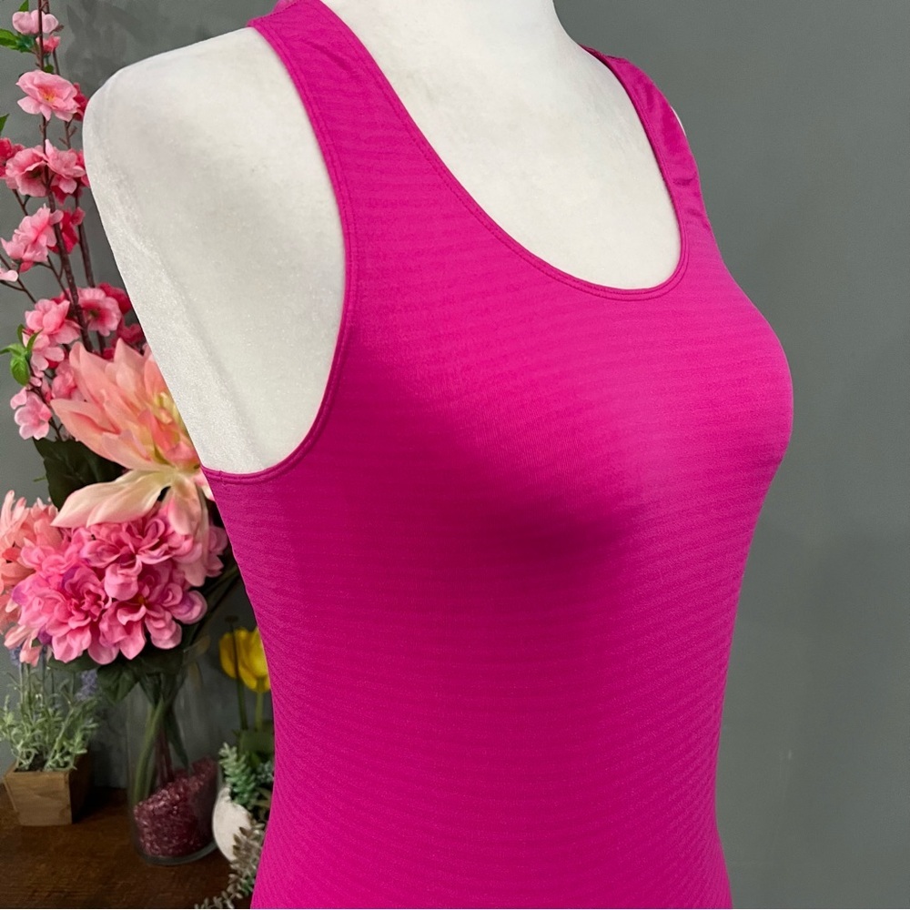 Under Armour Tank Top - Picture 3 of 9